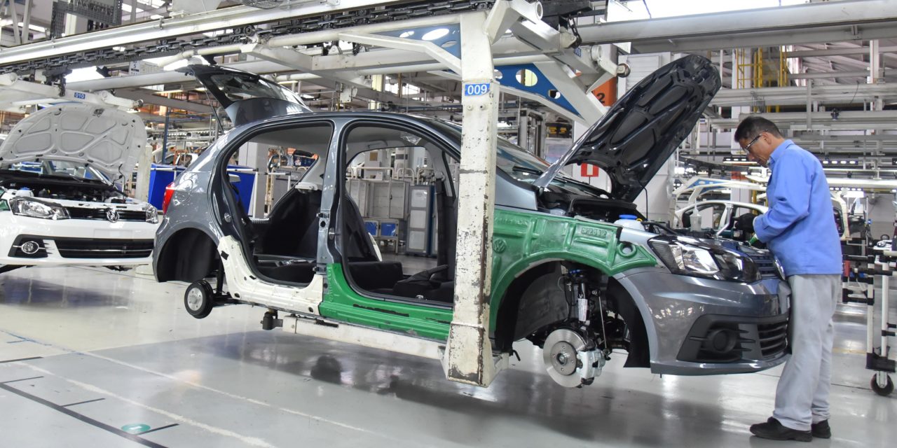 Fábricas paulistas da Volkswagen voltarão ao trabalho em 26 de maio