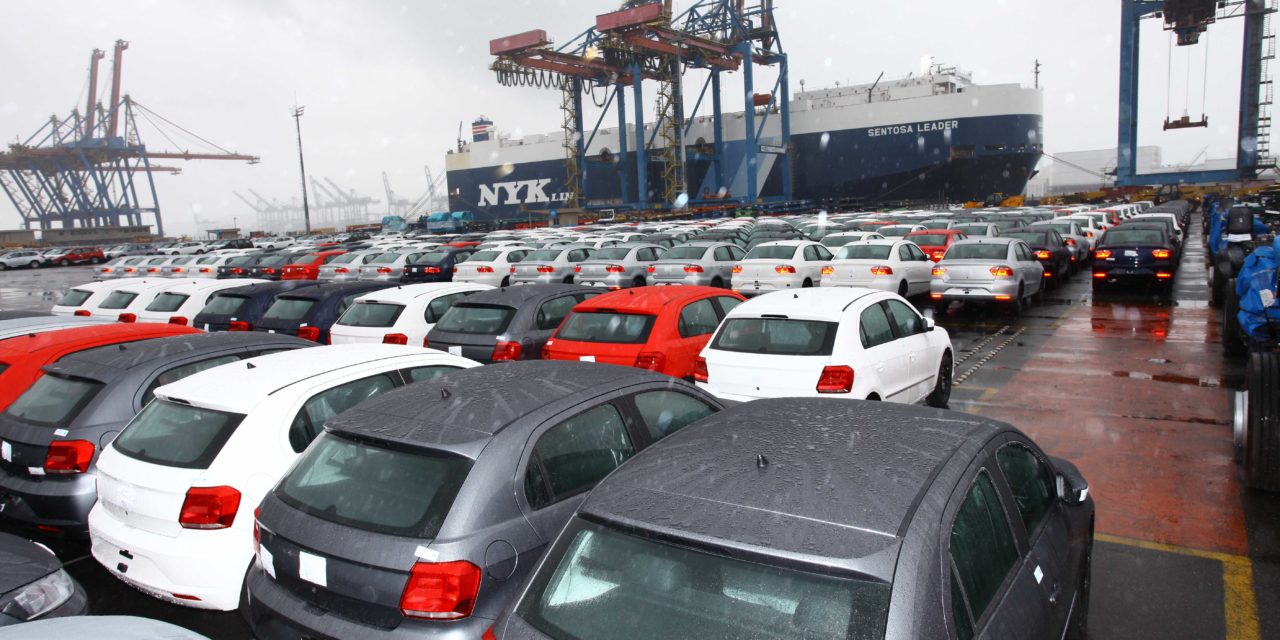 Novo recorde de exportações de veículos está ameaçado