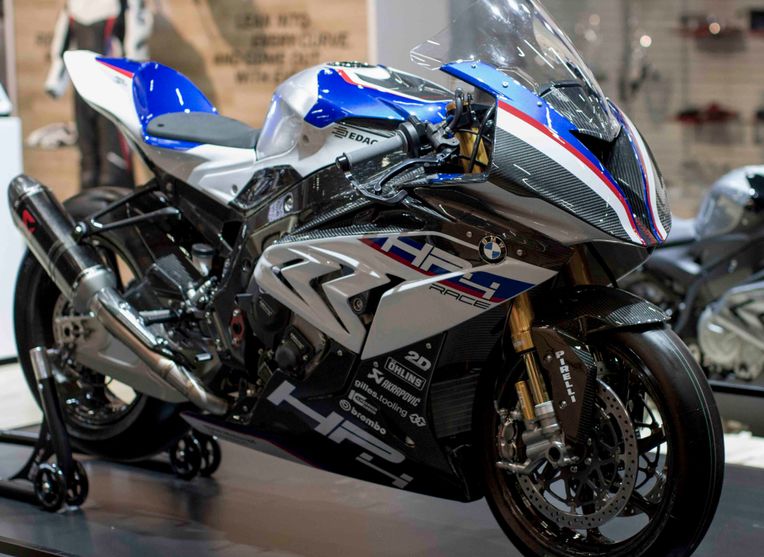 BMW apresenta futura moto nacional e superesportiva de R$ 490 mil