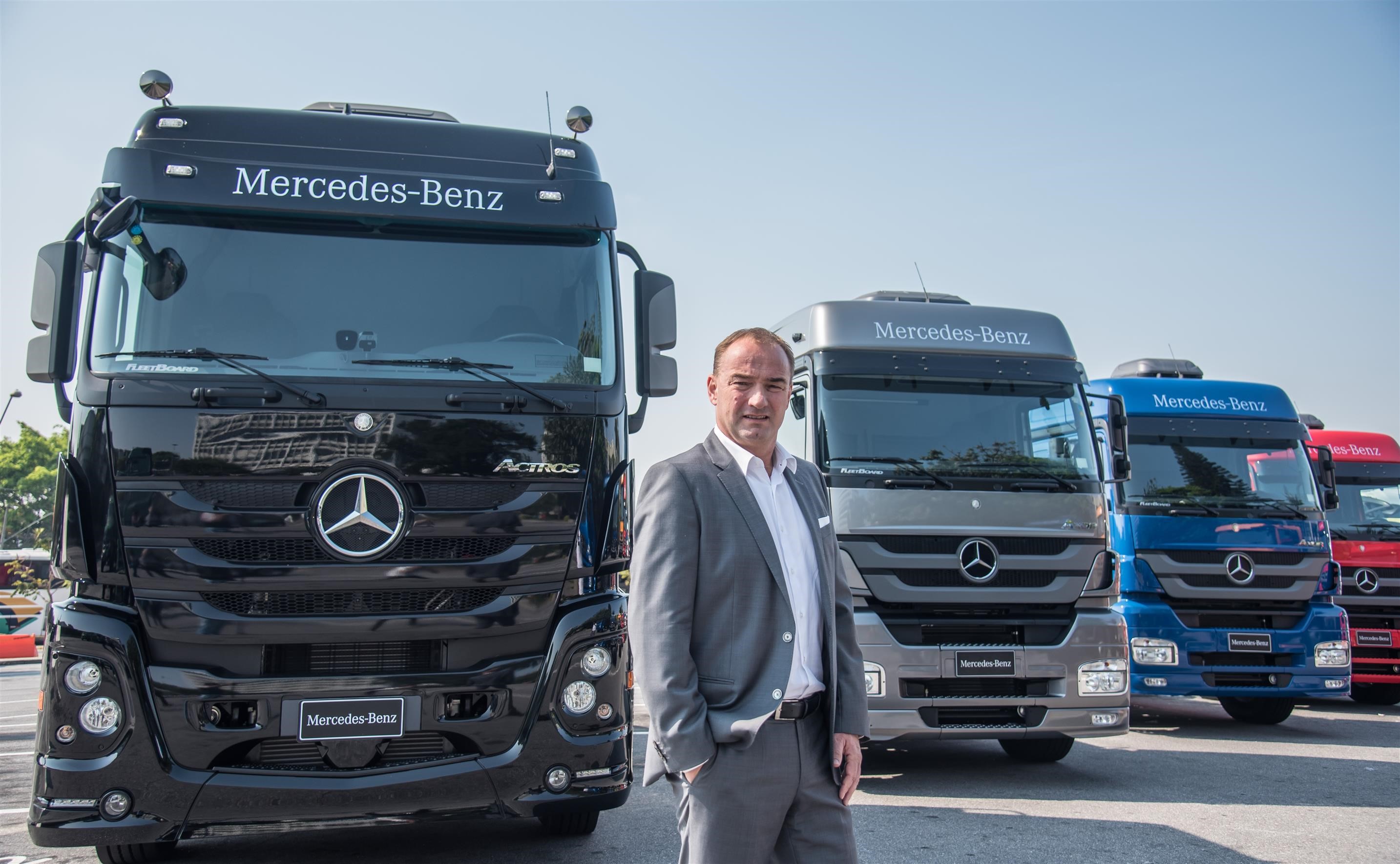 Caminhões: Mercedes-Benz projeta alta de 30% em 2018.