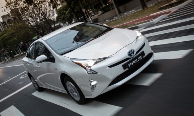 Toyota antecipa-se ao IPI menor e reduz preço do Prius