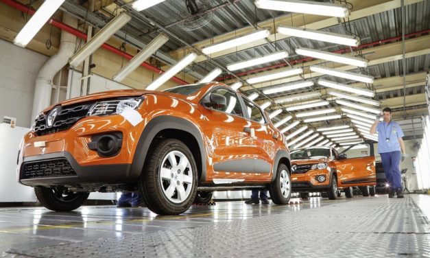 Renault acelera produção do Kwid no Paraná