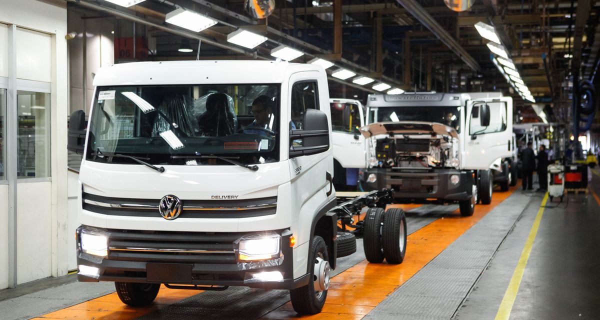 Grupo Volkswagen anuncia que prepara a subsidiária Volkswagen Truck & Bus para abrir capital