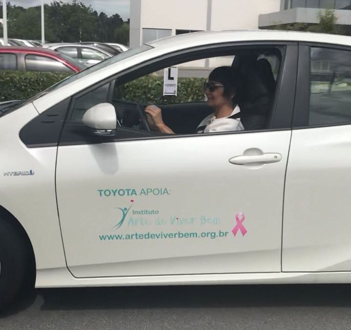 Ao volante, acelerando contra o câncer de mama