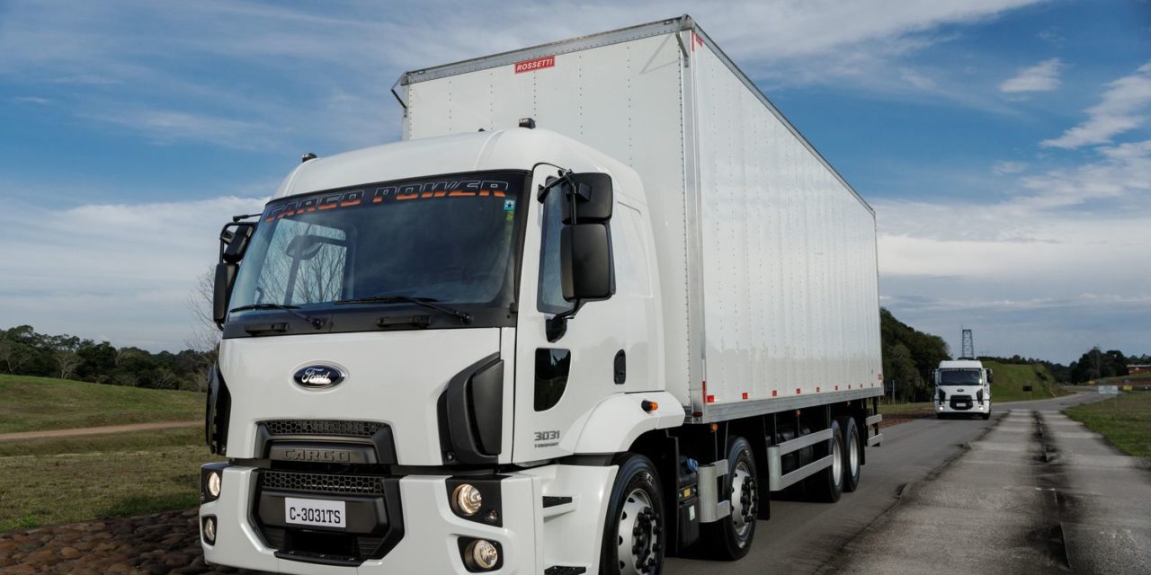 Ford amplia linha Cargo Power com versão 8×2
