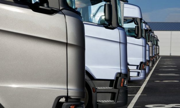 Vendas de caminhões recuam 8,6% em setembro