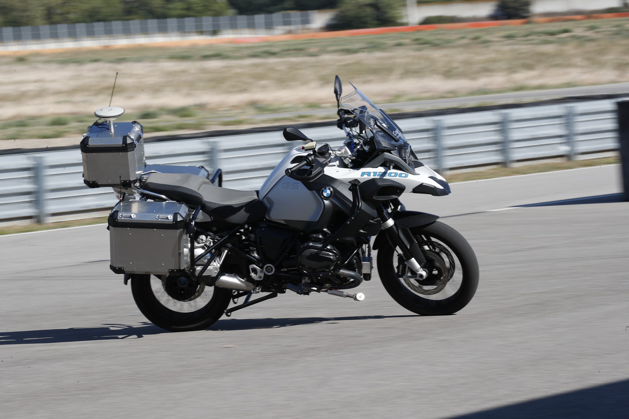 Tecnologia de condução autônoma em moto BMW
