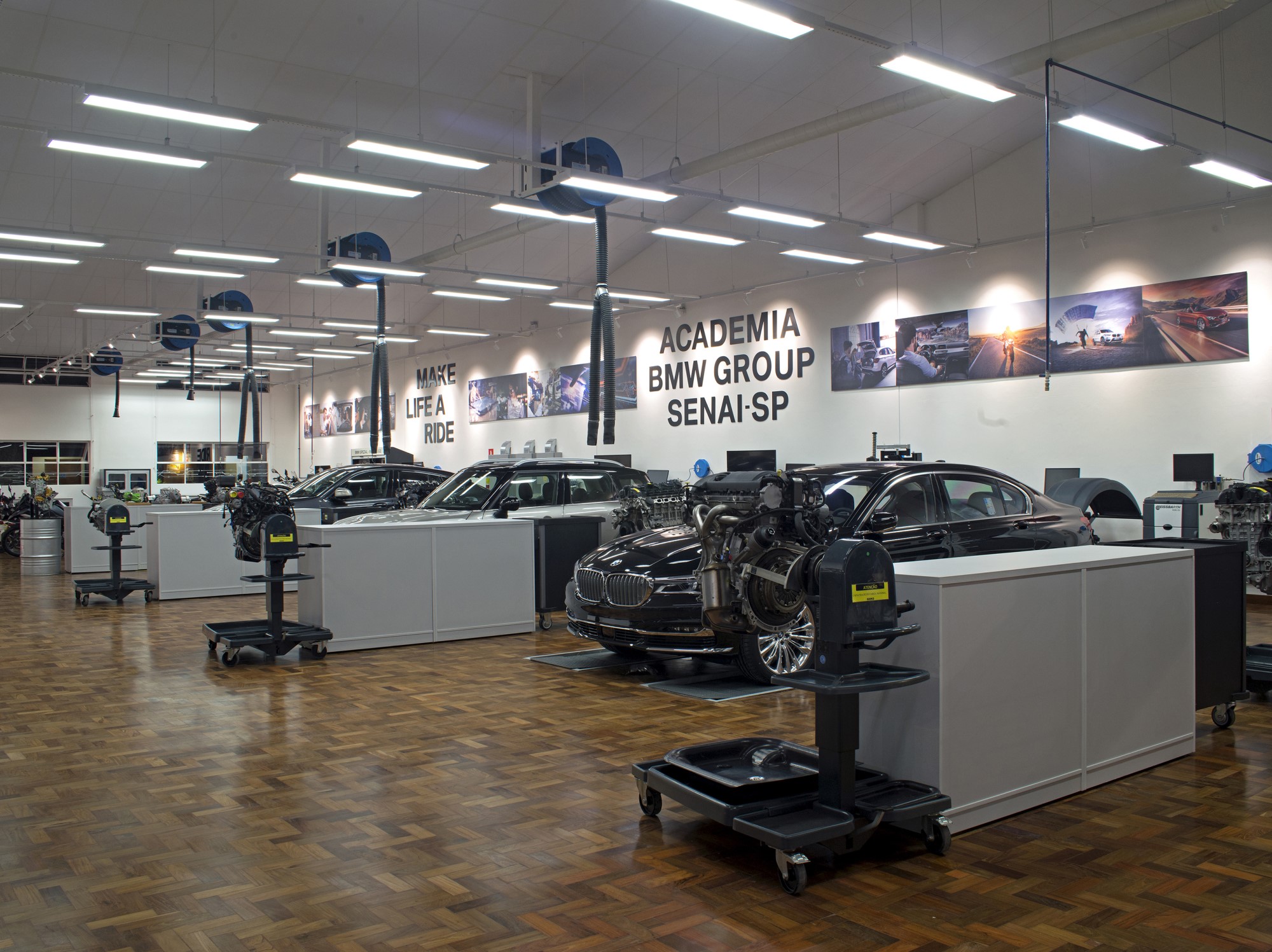 BMW inaugura academia de capacitação profissional