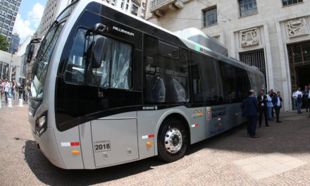 Ônibus elétricos BYD começam a rodar em São Paulo