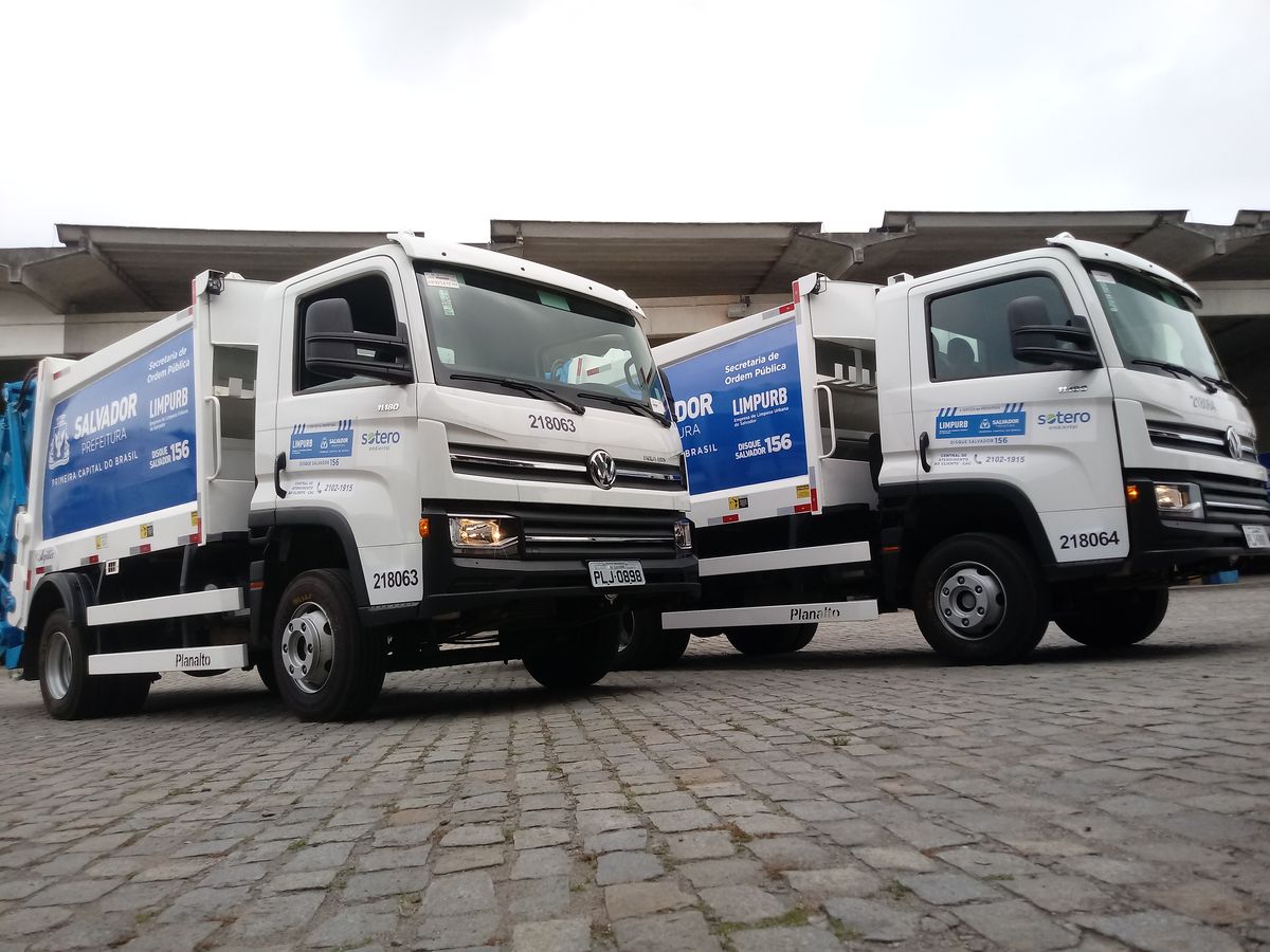 VWCO Delivery 11.180 - caminhão de lixo