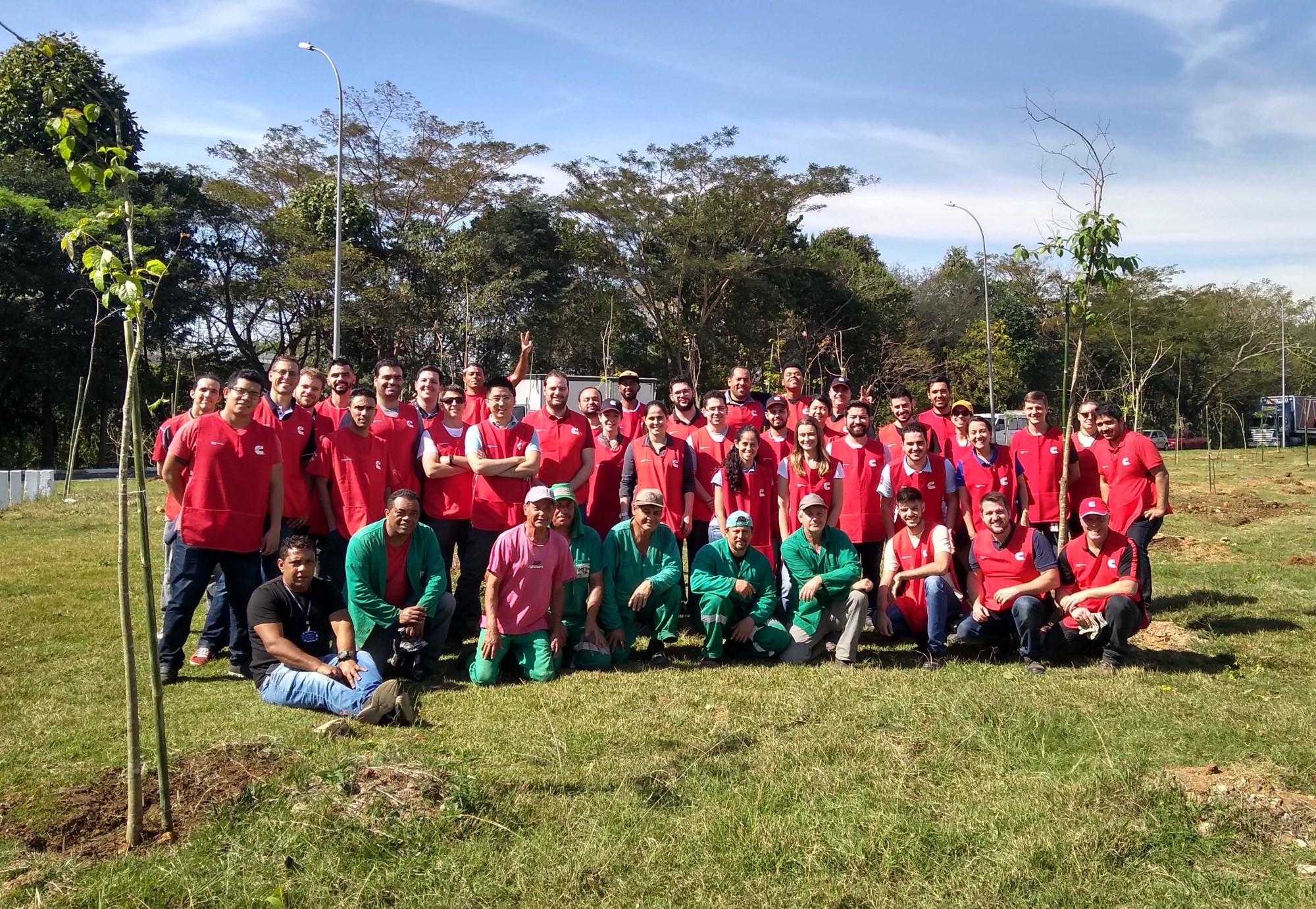 Cummins intensifica ações na área social