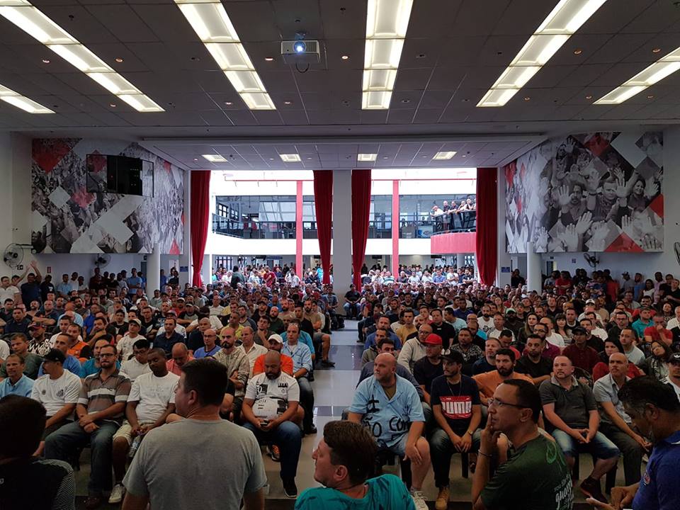 Sindicato tem reunião com a matriz da Ford nesta quinta-feira