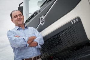 Clóvis Lopes - gerente comercial da volvo