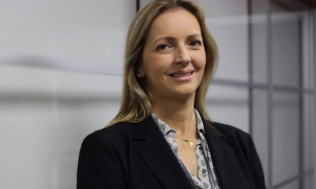 Lindaura Prado é a vice-presidente de RH da PSA na América Latina