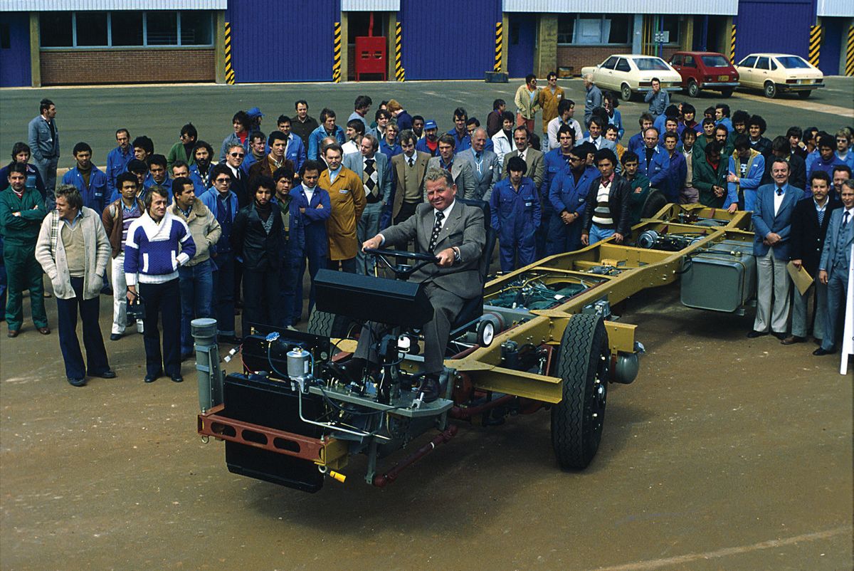 Tage Karlsson - fábrica da Volvo Curitiba, 1979, na direção do primeiro chassi da marca produzido no país, o B58