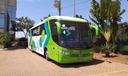 BYD lança ônibus elétrico para fretamento produzido no País