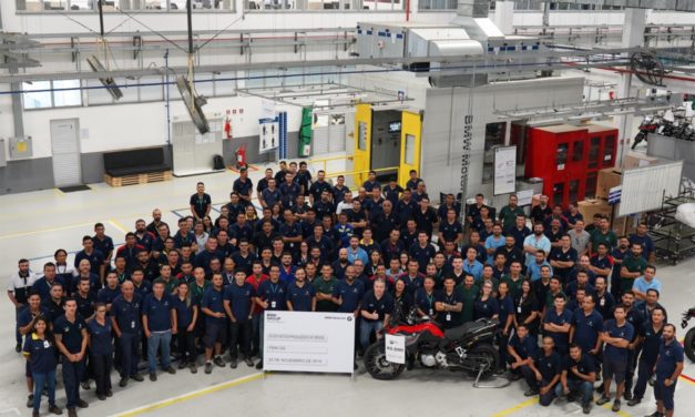 BMW comemora produção de 60 mil motos no Brasil