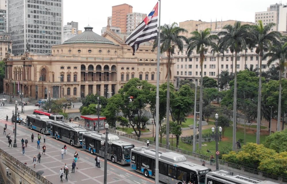 BYD acumula venda de 1.035 ônibus elétricos na América Latina