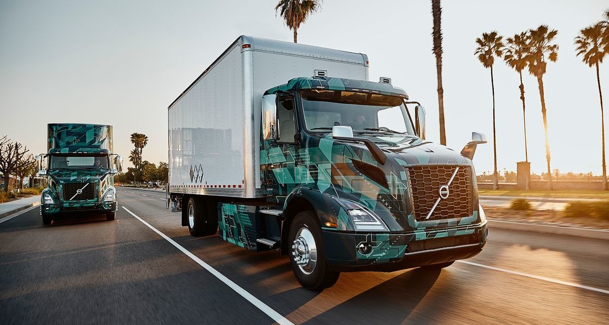 Volvo prepara lançamento de caminhões pesados elétricos nos EUA