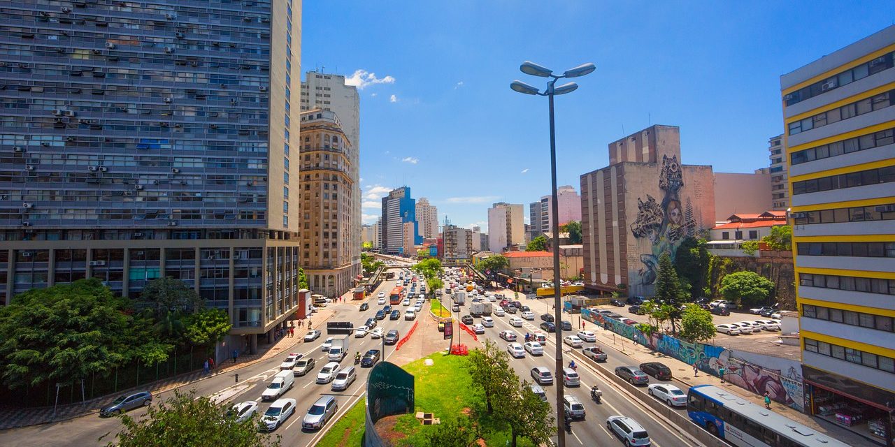 Com férias e isolamento, brasileiro gasta menos tempo no trânsito