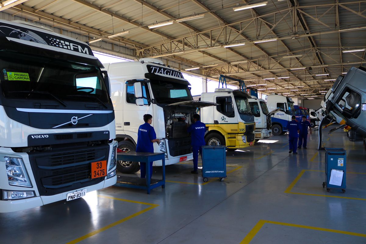 Volvo - rede de concessionárias - Apavel Fortaleza (PE)