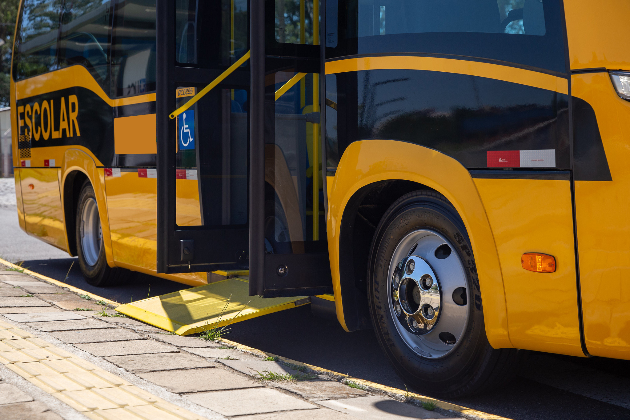 Dunlop acerta primeiro fornecimento OEM para ônibus na AL
