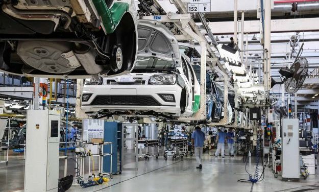 Volkswagen fecha acordo de 30% de redução de jornada
