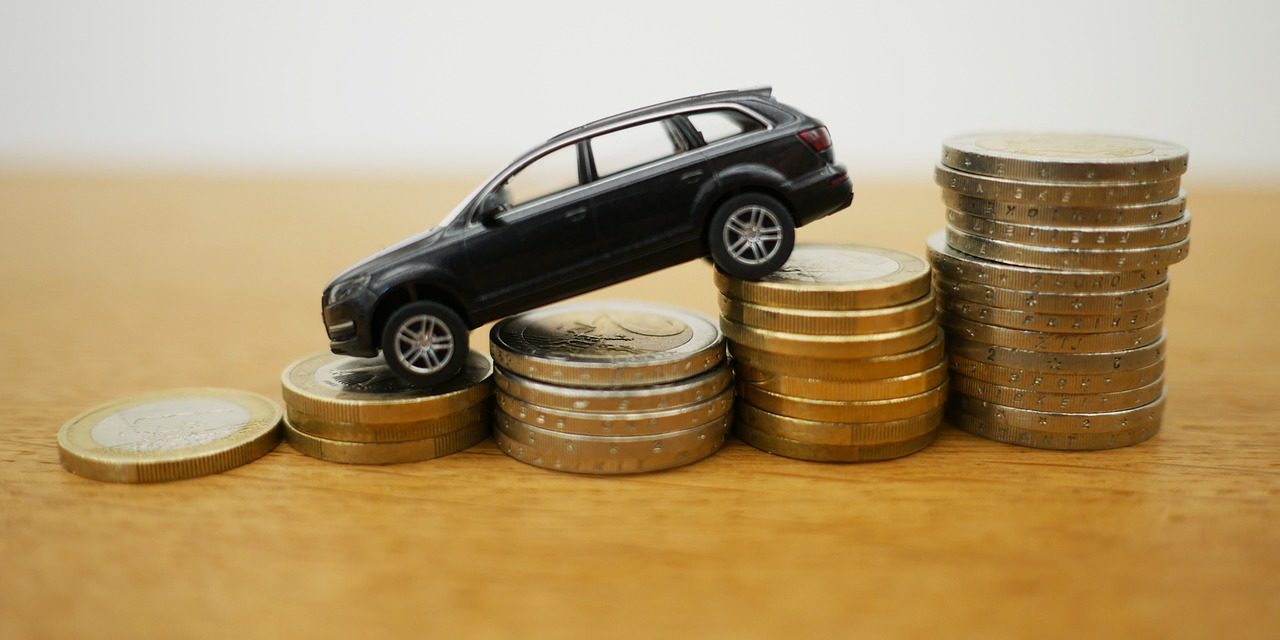 Vendas de veículos seminovos e usados caem 83% em abril