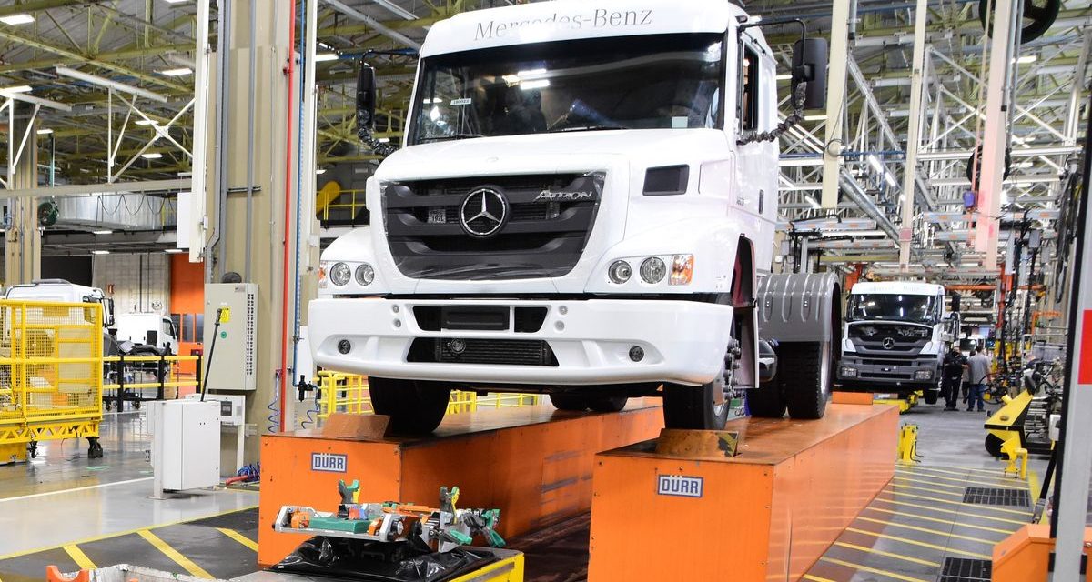 Mercedes-Benz encerra produção do Atron