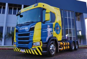 Scania - R 410 6x2 a gás - Grupo Charrua - Autoindustria