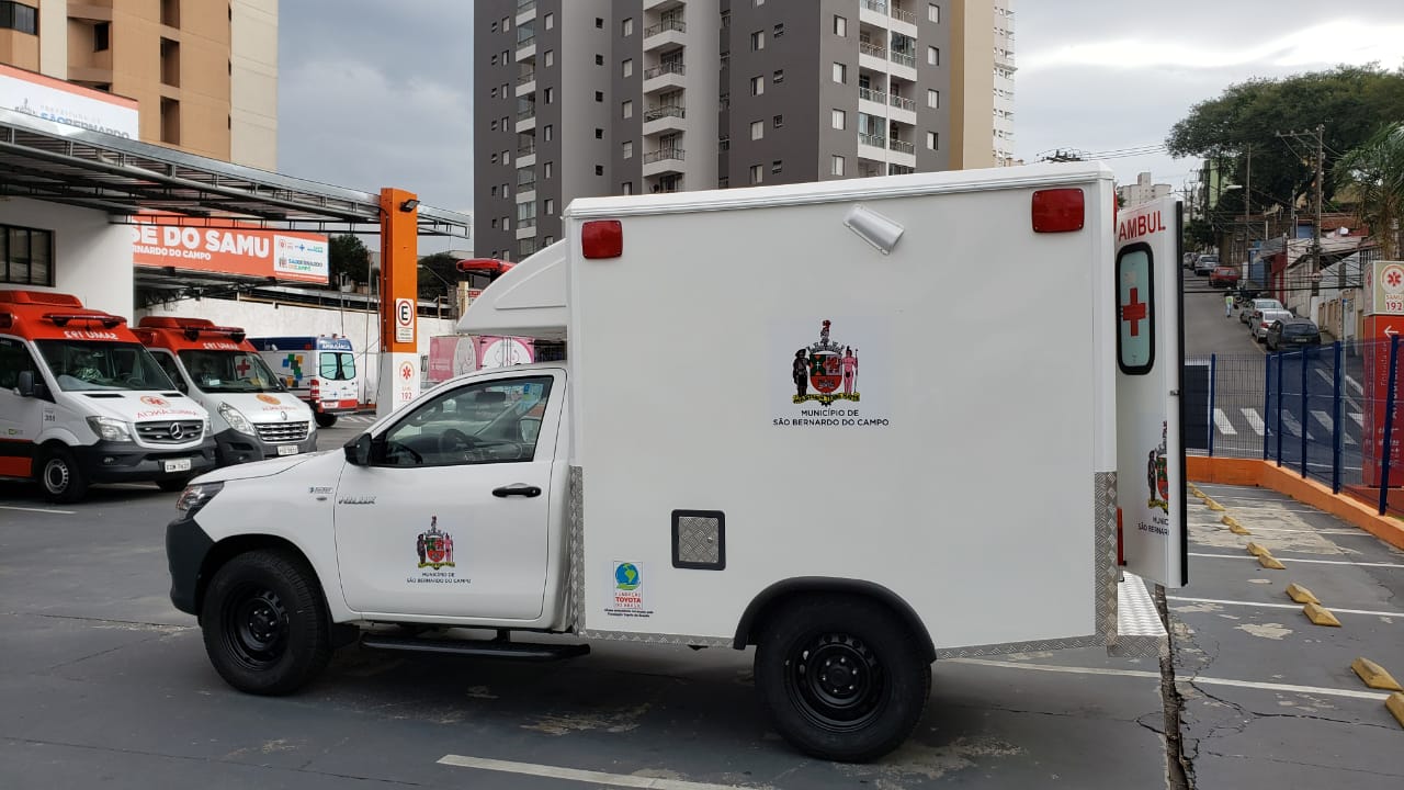 Fundação Toyota doa ambulância para cidades paulistas