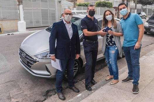 Marco de 250 mil HB20S é comemorado com venda virtual