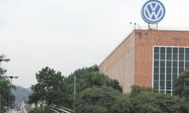 Maratona de três dias de negociações entre VW e metalúrgicos