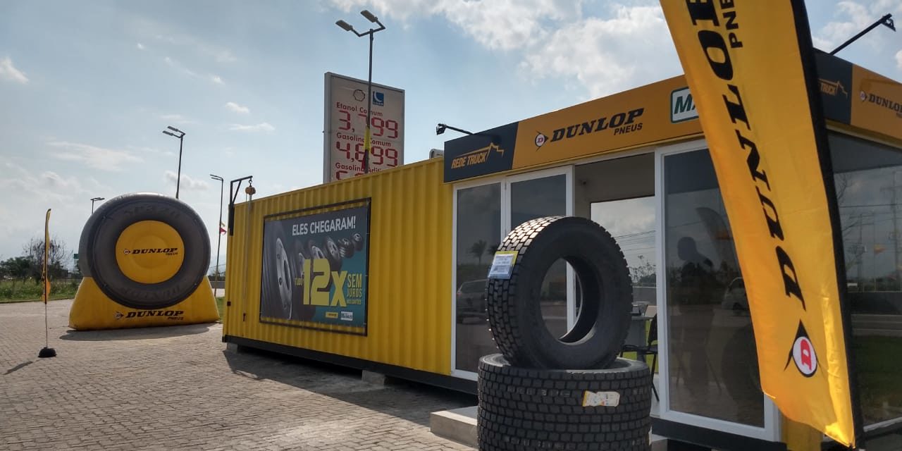 Dunlop investe em containers para atender caminhoneiros