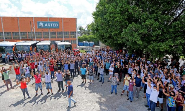 Metalúrgicos da Arteb fazem acordo e suspendem greve