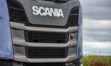 Volvo FH540 perde liderança para o Scania R450 em abril