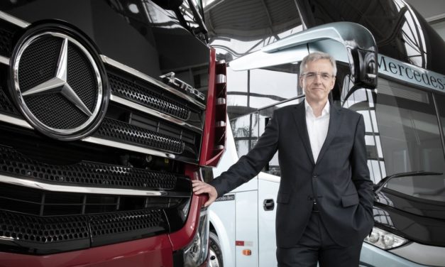 Karl Deppen recebe novas atribuições da Daimler, mas fora do Brasil