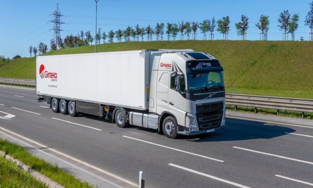 Operador logístico europeu compra 2 mil caminhões Volvo FH