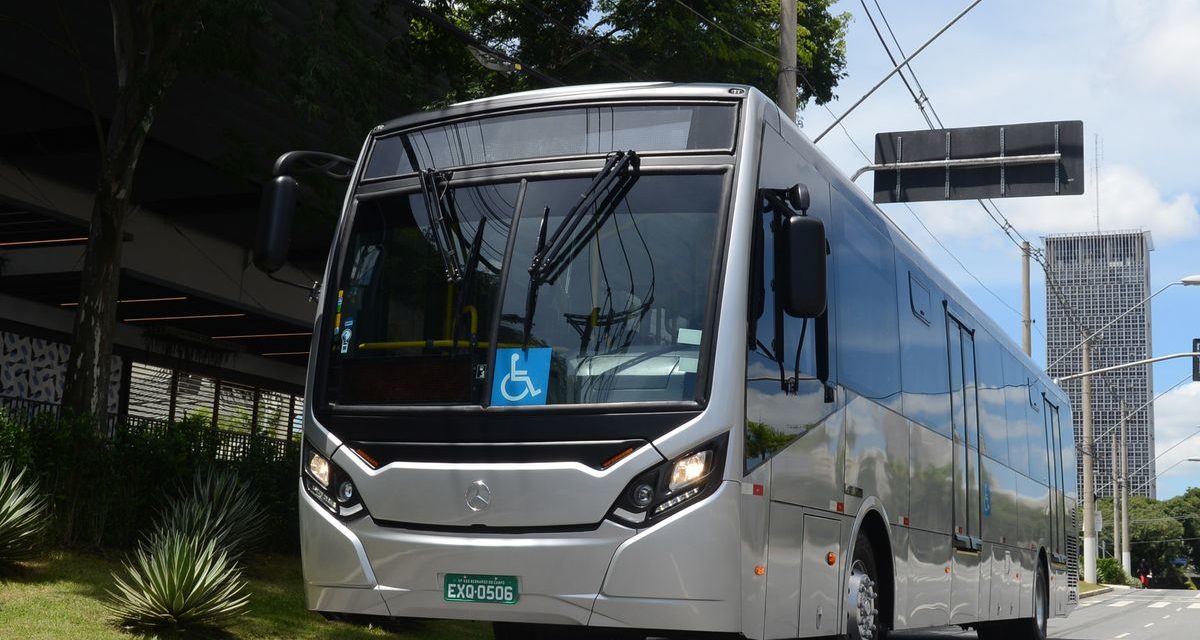 Mercedes-Benz estreia opção de ônibus urbano de 14 metros
