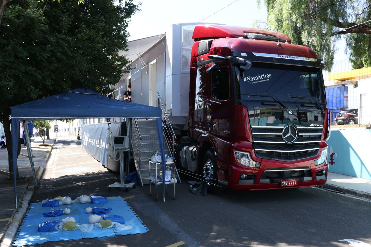 Mercedes-Benz - Projeto Unidades Móveis de Saúde