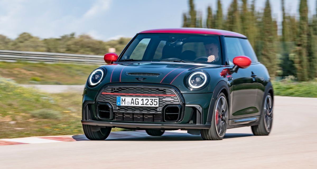 Linha 2022 do Mini John Cooper Works está em pré-venda na rede
