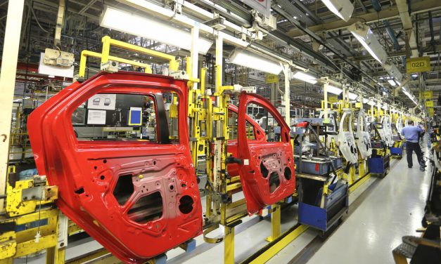 Falta de componentes força férias coletivas na Renault