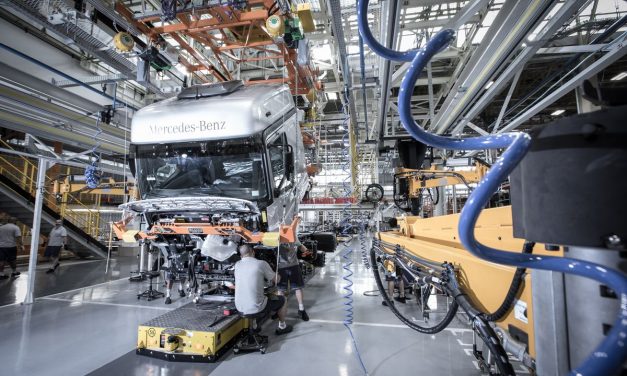 Produção de caminhões apura alta de 24% em outubro