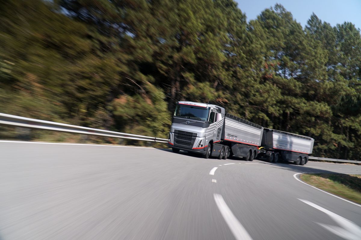 Volvo Efficiency Concept Truck