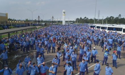 Renault abre PDV para 250 trabalhadores no Paraná