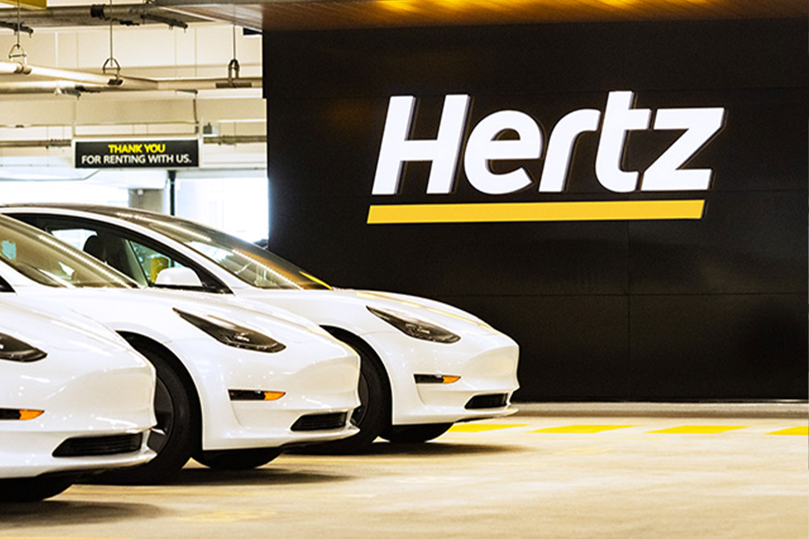 Hertz compra 100 mil Tesla e acelera eletrificação mundial