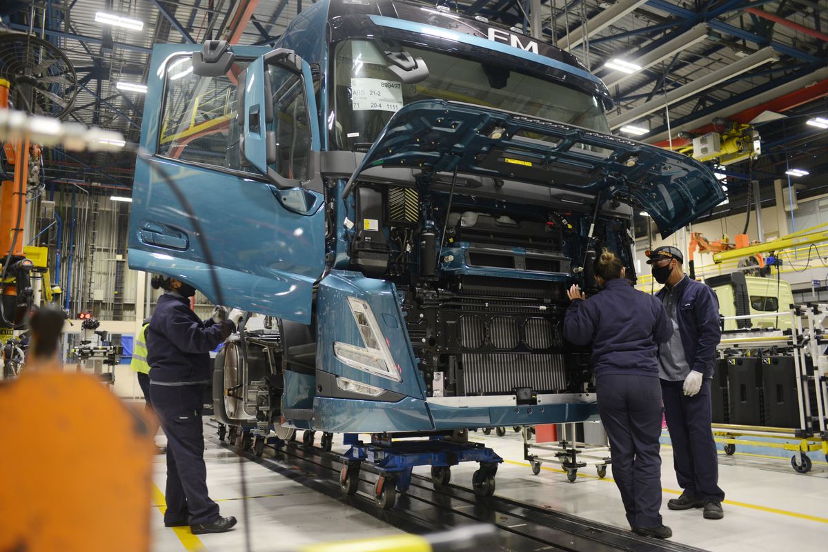 Volvo - produção nova série F