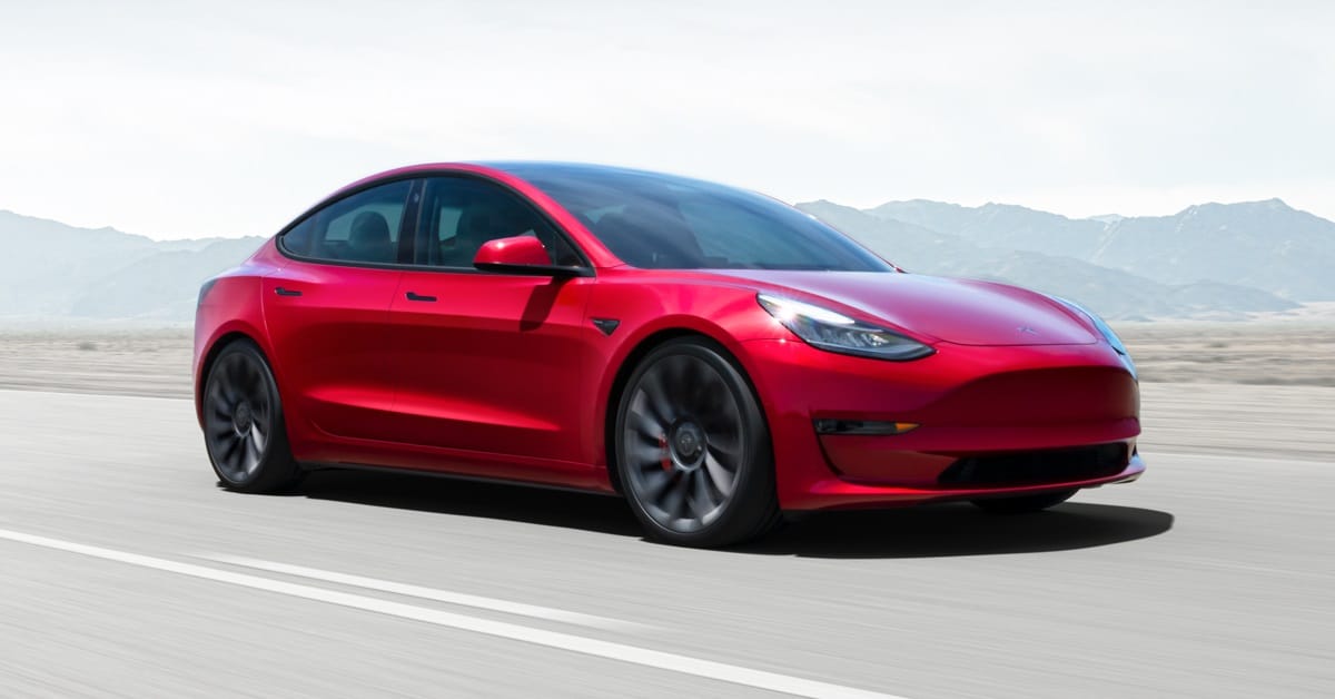 Tesla convoca 2 milhões de veículos para recall nos EUA