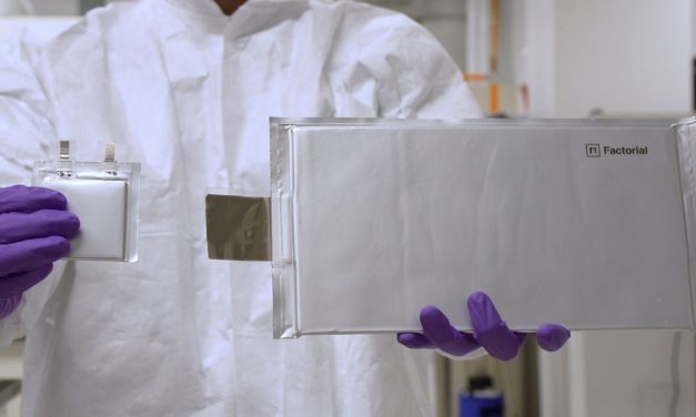 Factorial Energy faz acordo de colaboração com Mercedes-Benz e Stellantis