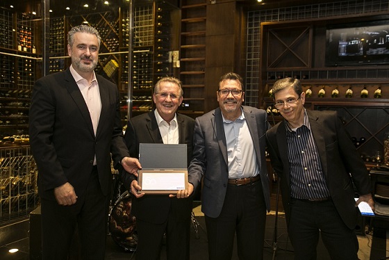 Transição no comando da Nakata